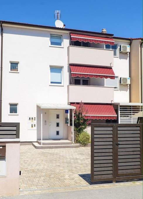 Apartamento Liam Pula Exterior foto