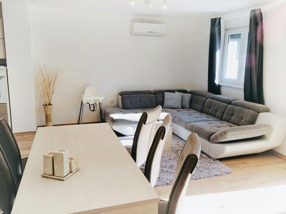 Apartamento Liam Pula Exterior foto